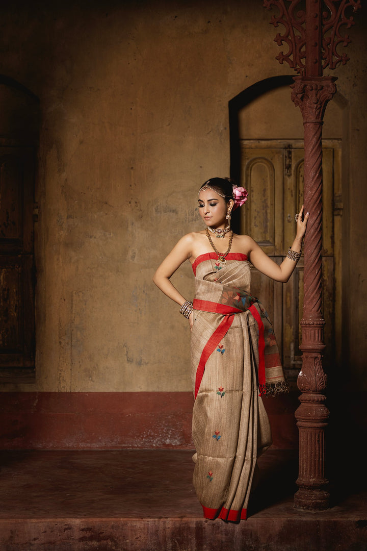Maatir Phool Matka Silk Saree