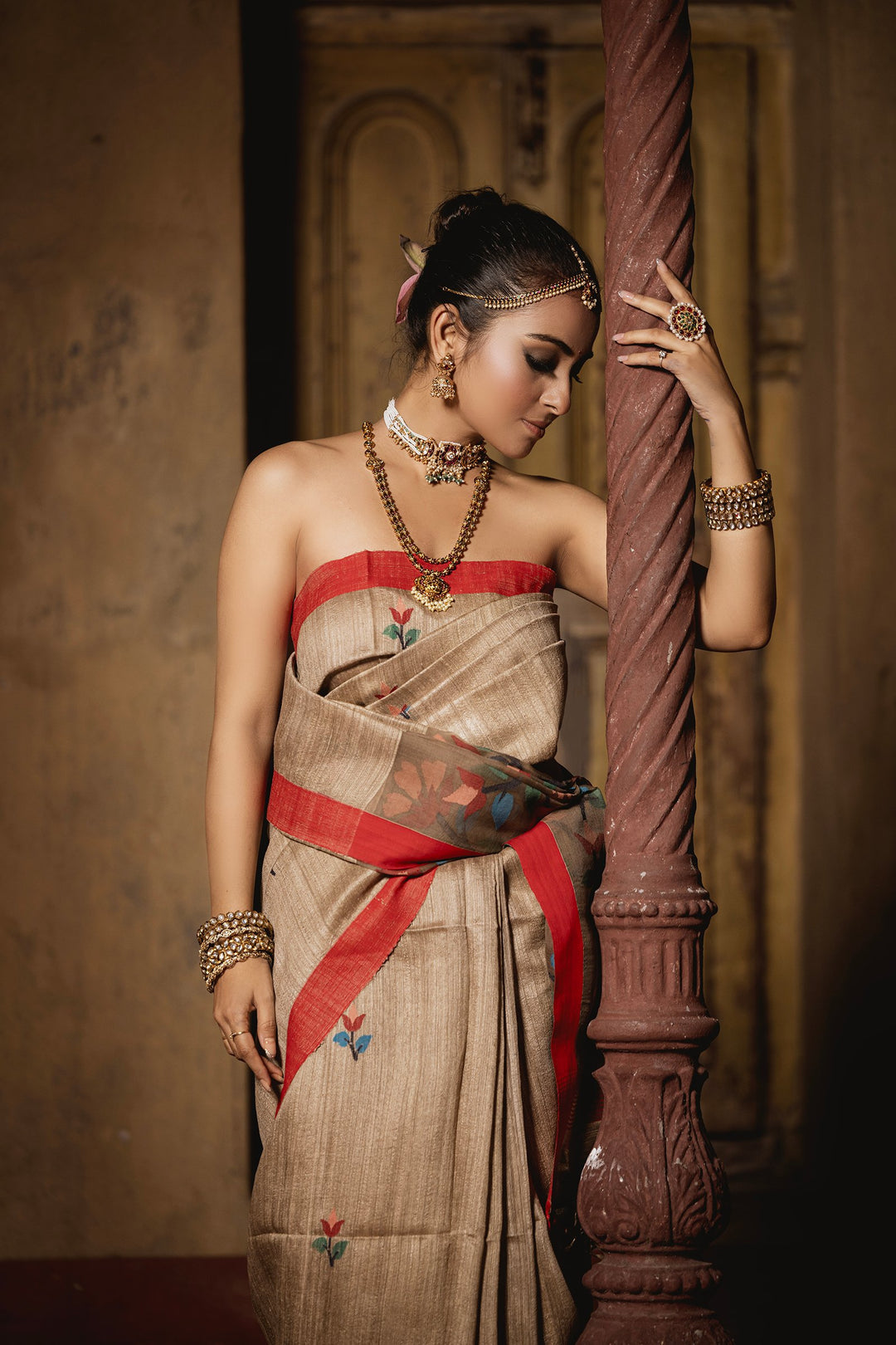 Maatir Phool Matka Silk Saree