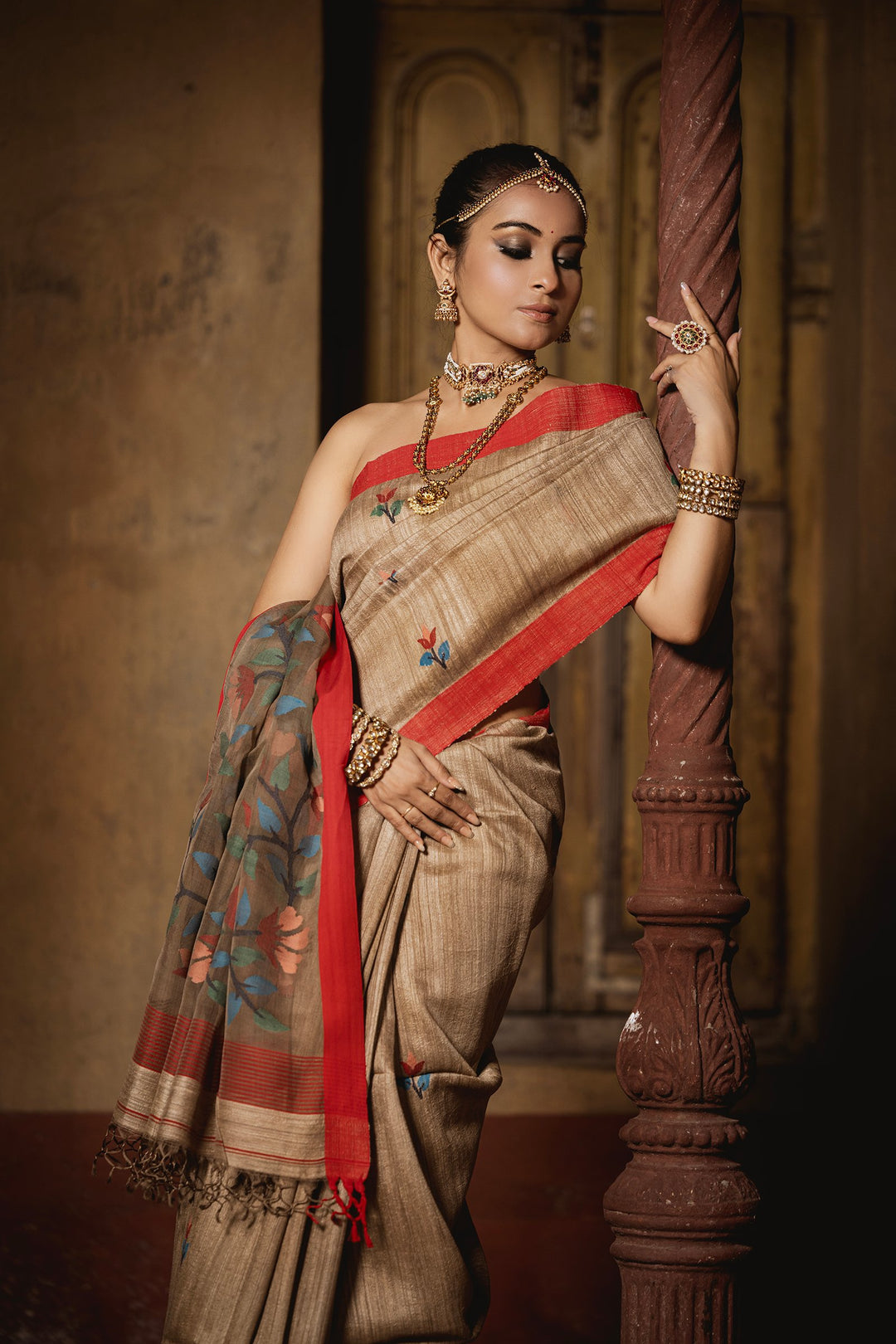 Maatir Phool Matka Silk Saree