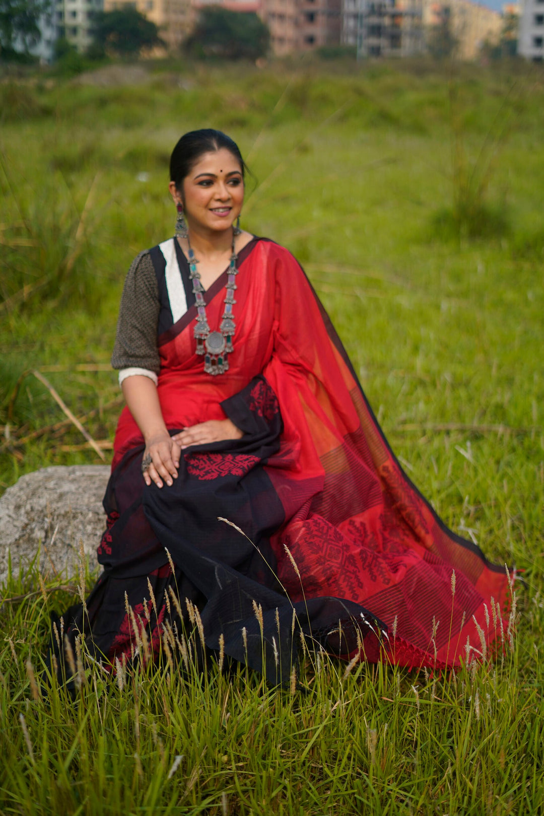 Red Winger Black Bird Mahapar Jamdani Saree