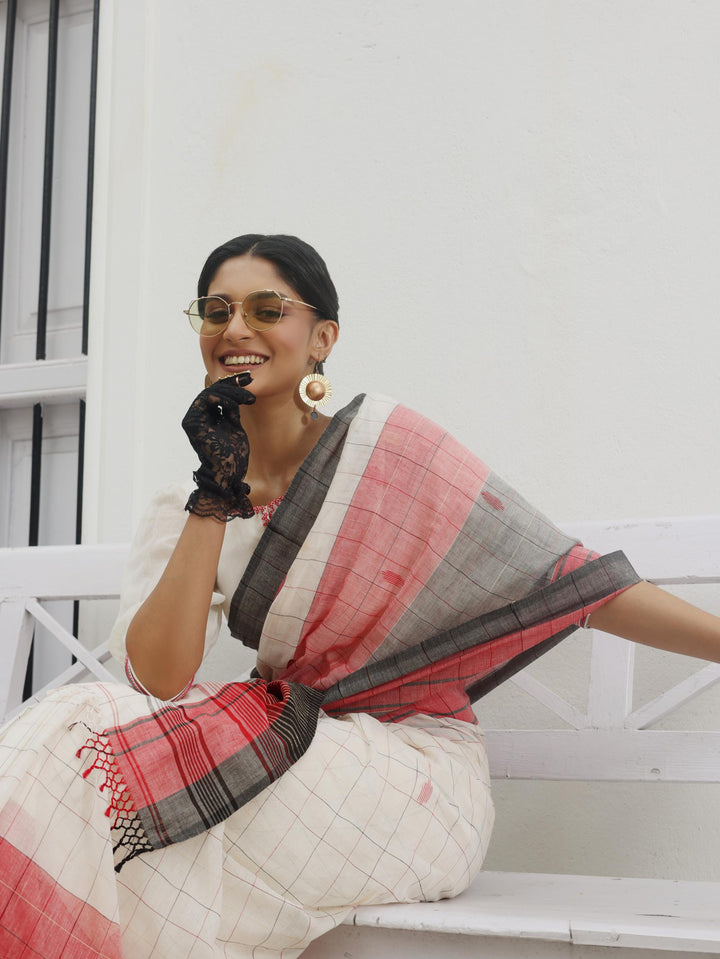 Chowringhee Check Lal Sada Cotton Jamdani Saree