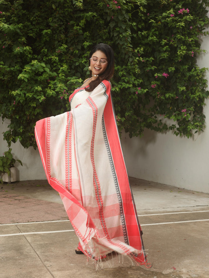 Vintage Rouge Lal Sada Cotton Jamdani Saree