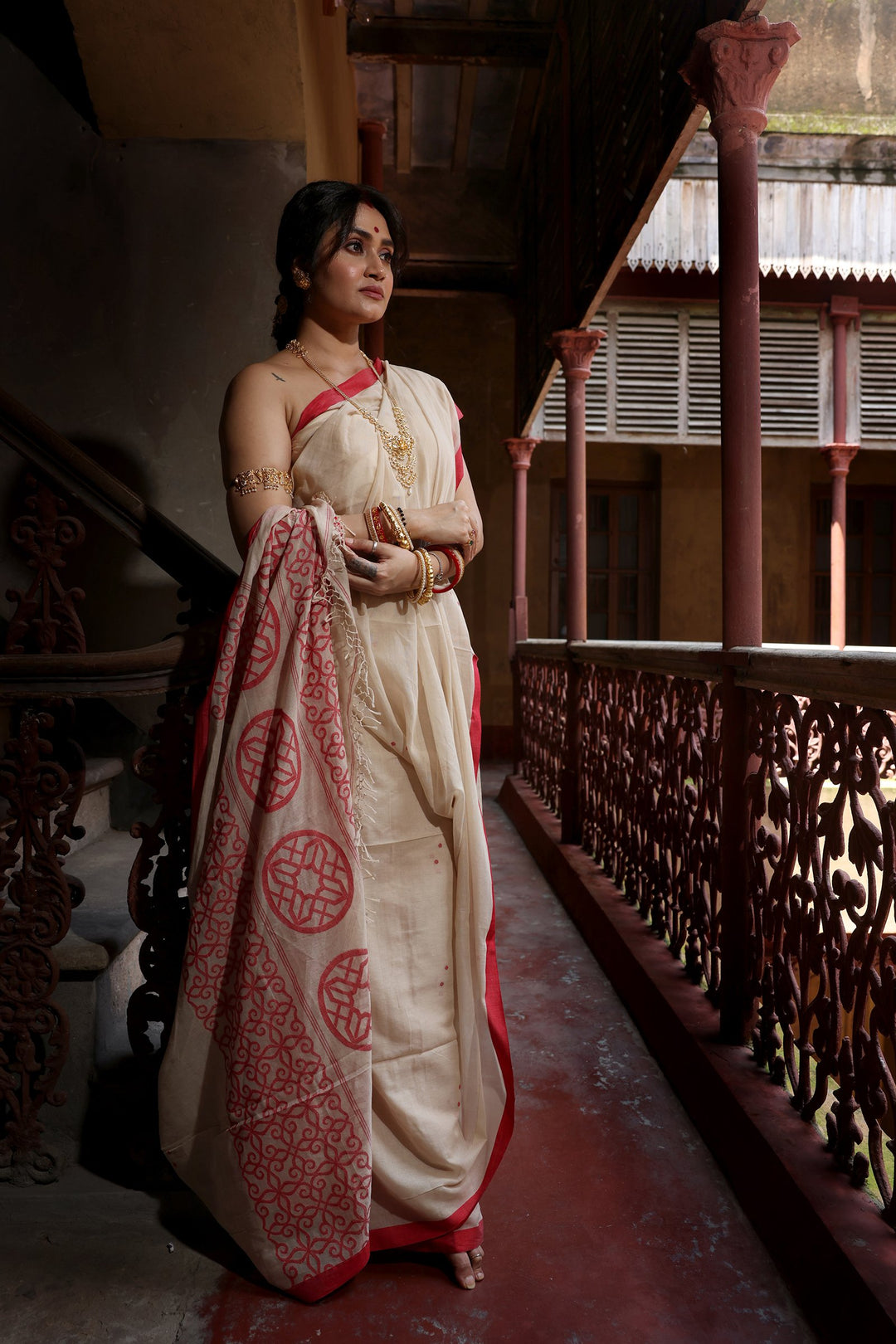 Ashalata Lal Par Jamdani Saree