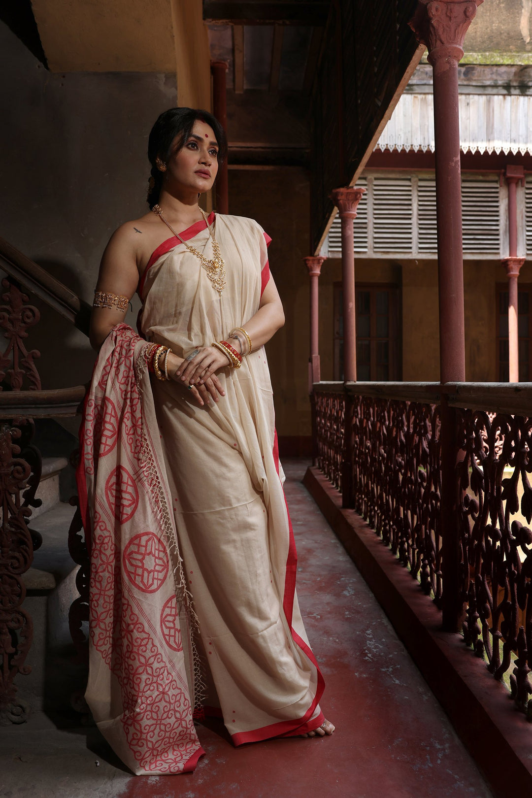 Ashalata Lal Par Jamdani Saree