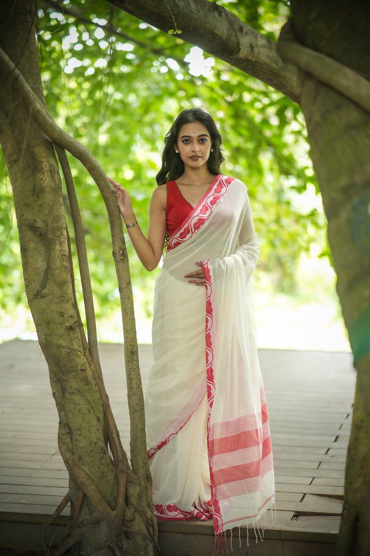 Patralika Lal Sada Jamdani Saree