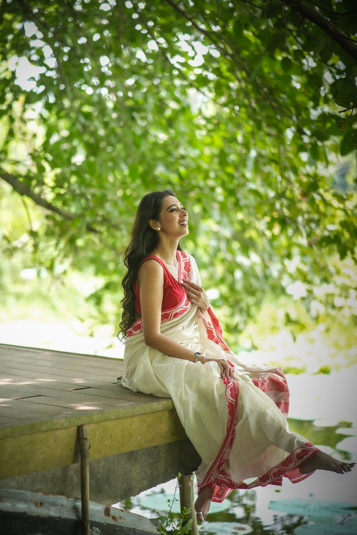Patralika Lal Sada Jamdani Saree
