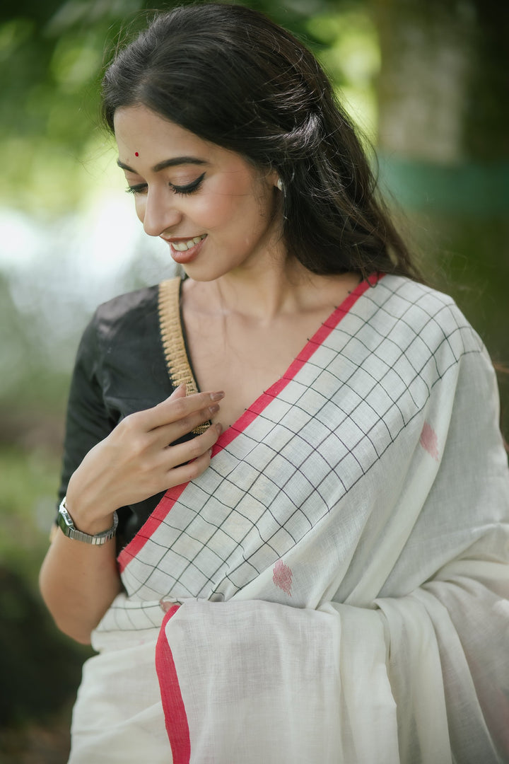 Chhaya Checkmate Cotton Handloom Jamdani Saree
