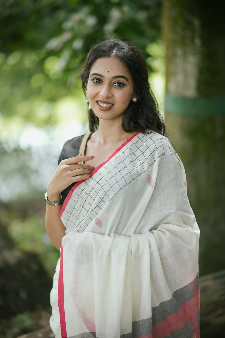 Chhaya Checkmate Cotton Handloom Jamdani Saree