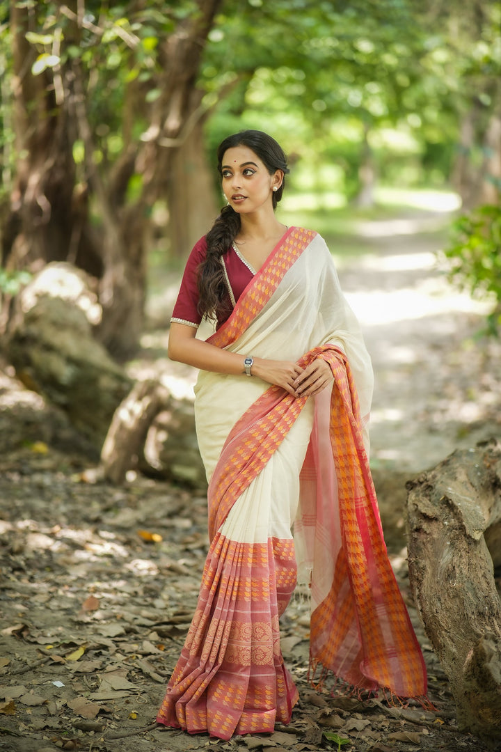 Mahapaar Alpona Lal Sada Handloom Jamdani Saree