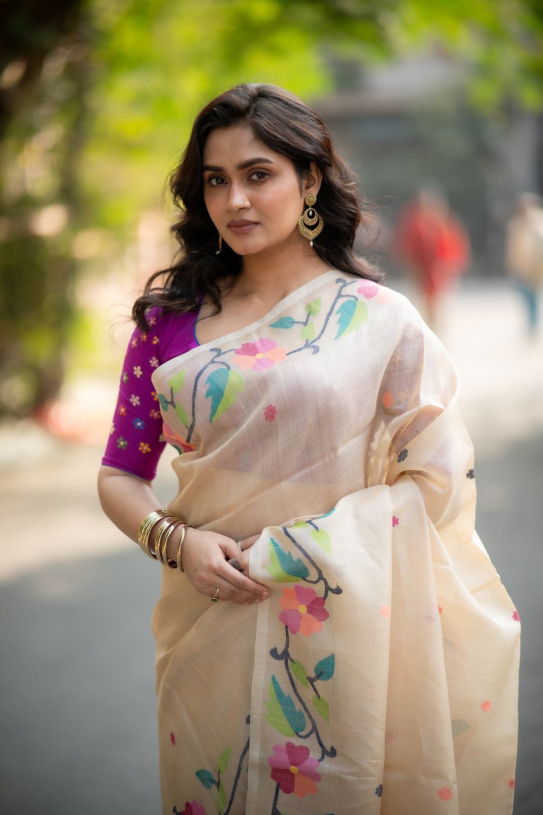 Gachhi Phool Jamdani – Pure Tussar Silk Saree with Handwoven Floral Needlework