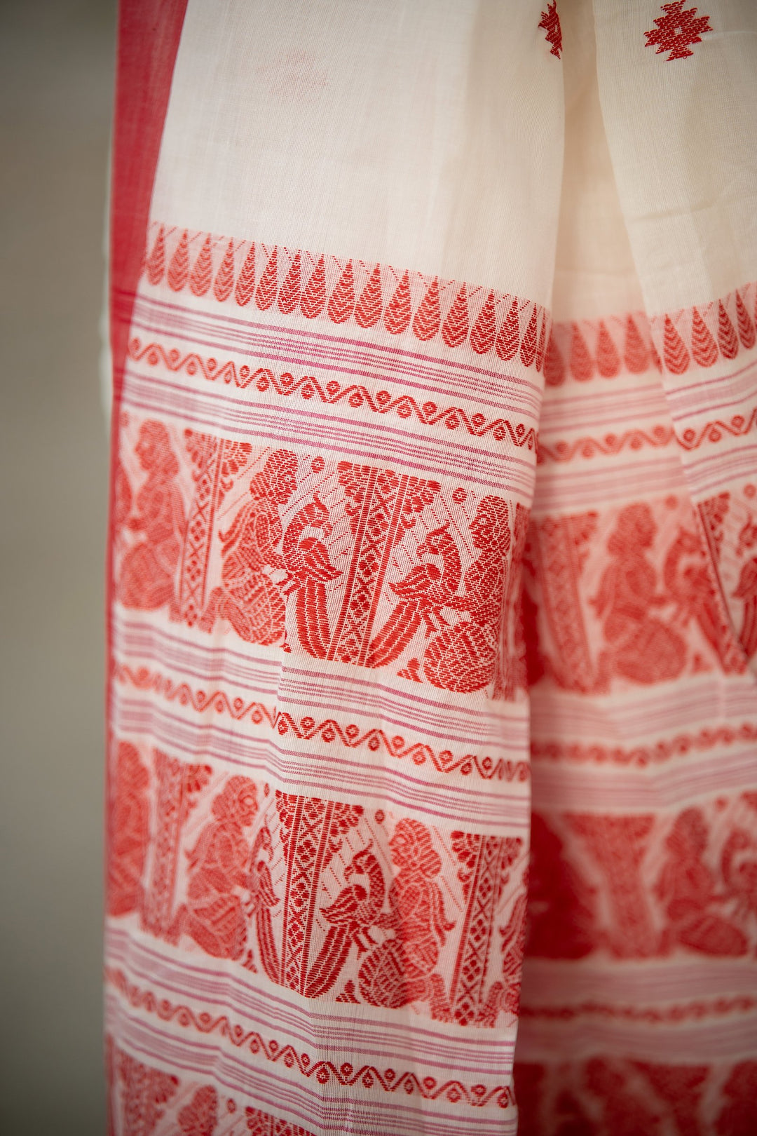 Shakuntala Lal Sada Baluchari Cotton Saree