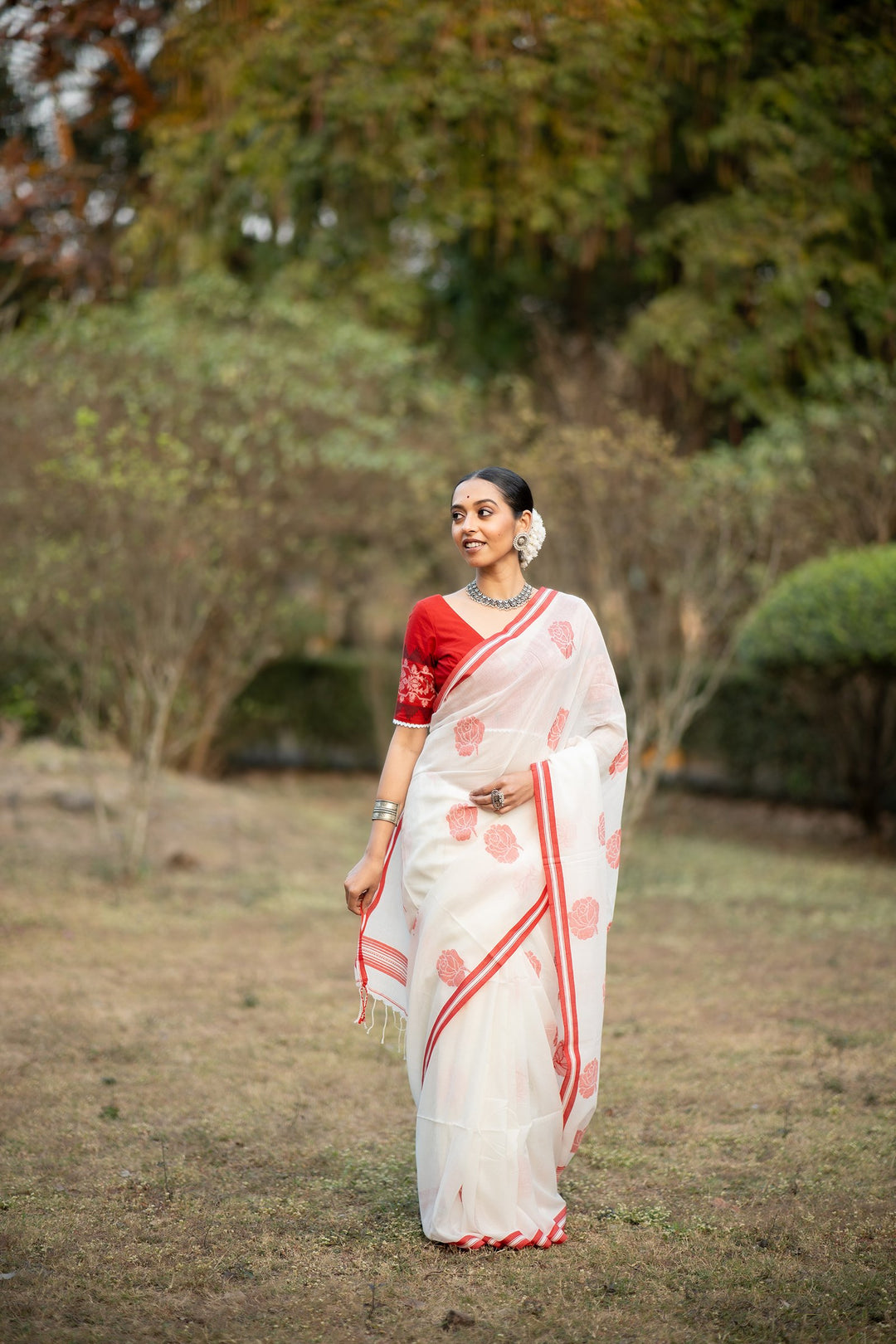 Lal Golap – Lal Sada Cotton Jamdani Saree