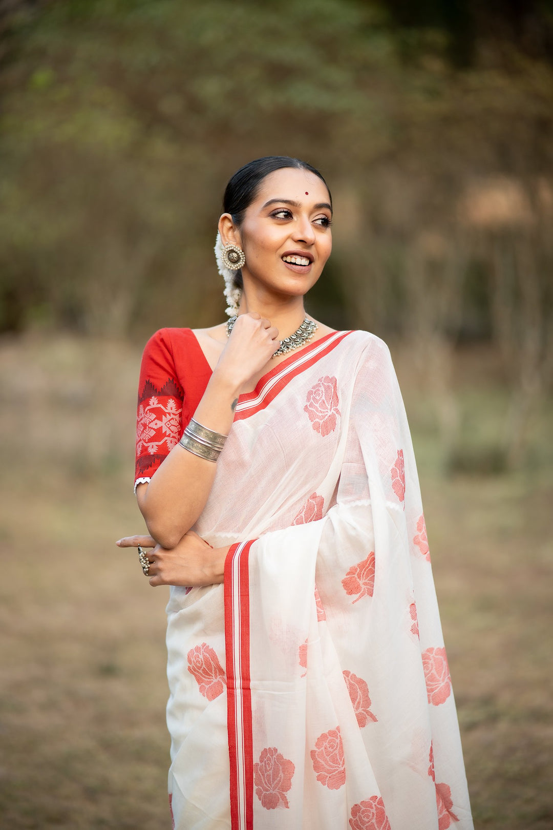 Lal Golap – Lal Sada Cotton Jamdani Saree