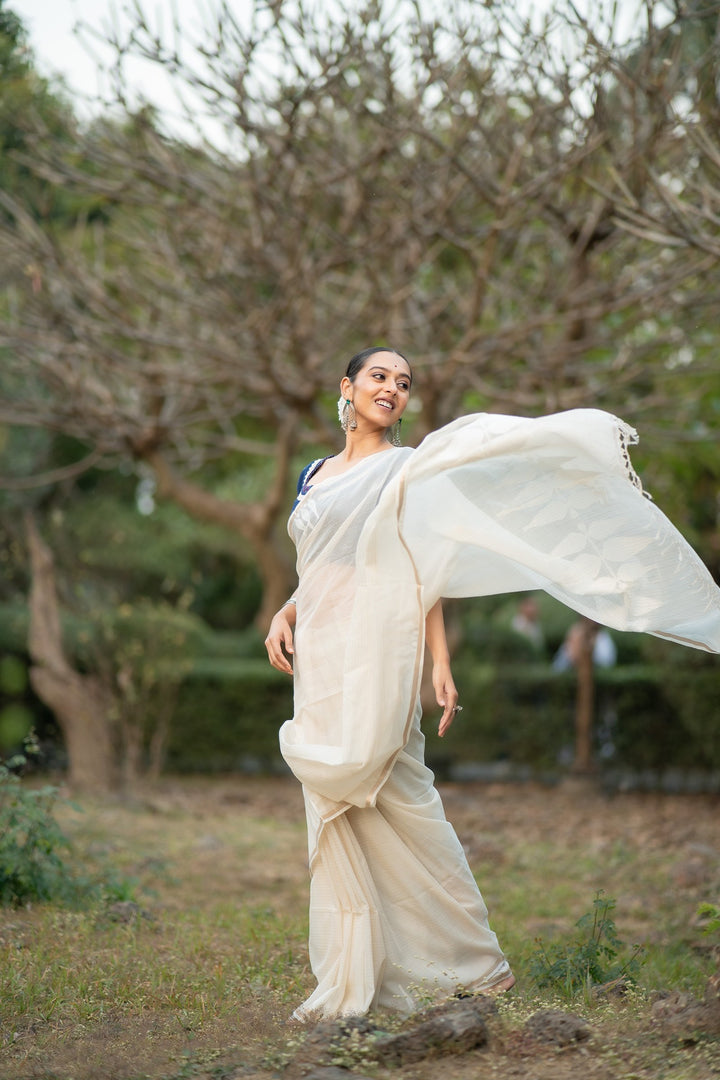 Kanakrekha – Sada Jamdani Saree