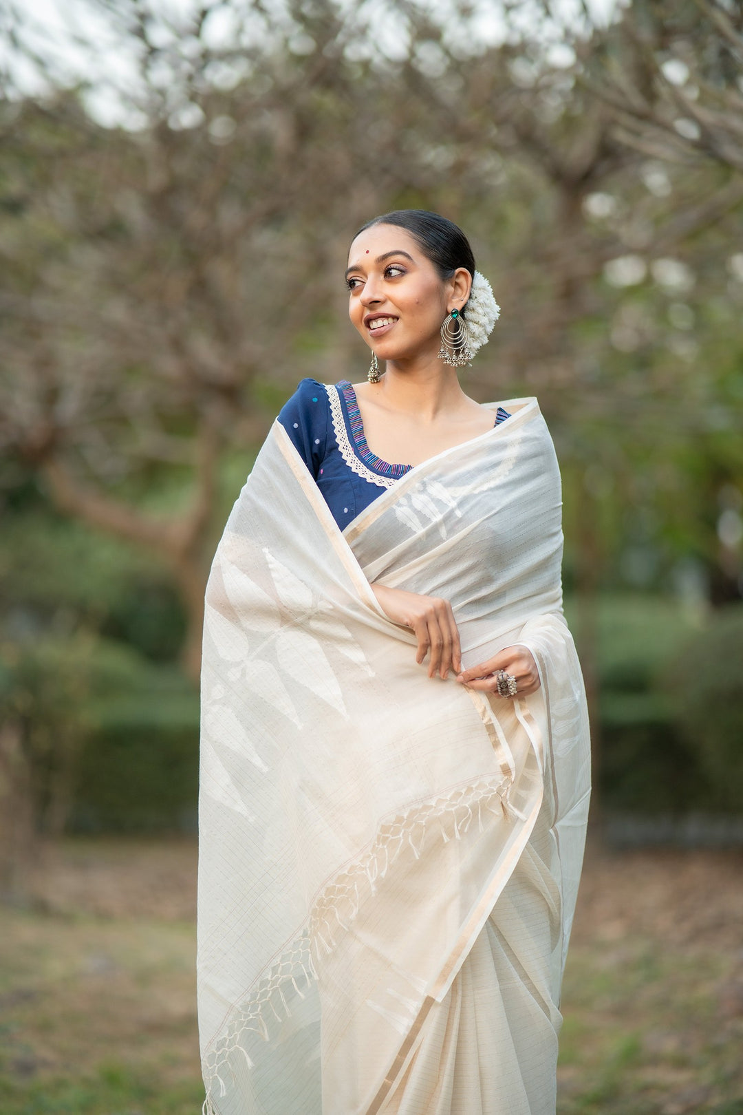 Kanakrekha – Sada Jamdani Saree