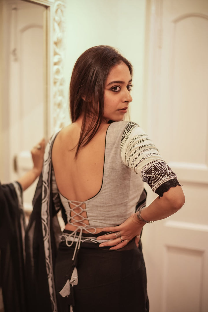 Megha Grey Cotton Jamdani Blouse – Handwoven with Tassel Back
