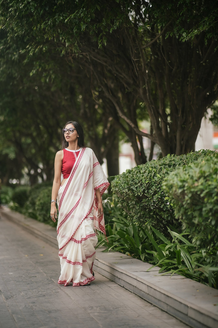 Lata Lal Sada Cotton Jamdani Saree – Handwoven Red Floral Stripes on White