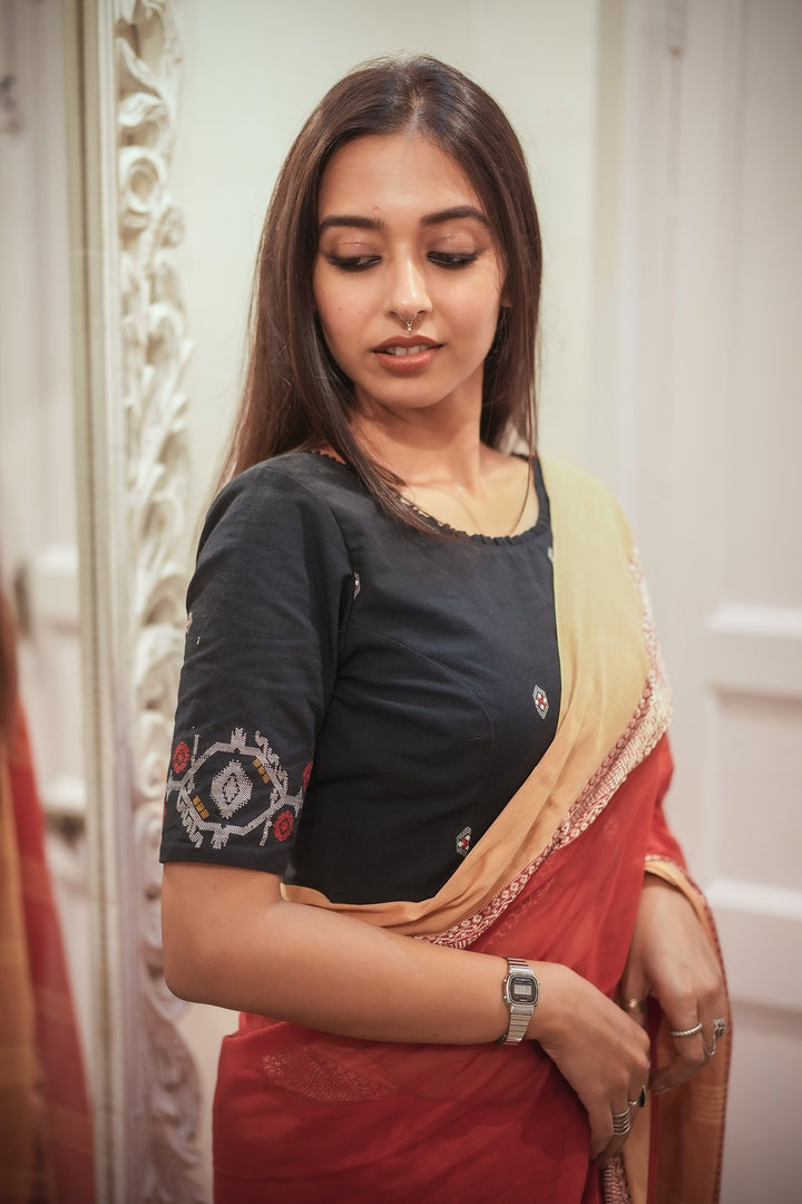 Kajallata Cotton Jamdani Blouse – Frilled Neckline with Graceful Inverted U-Back