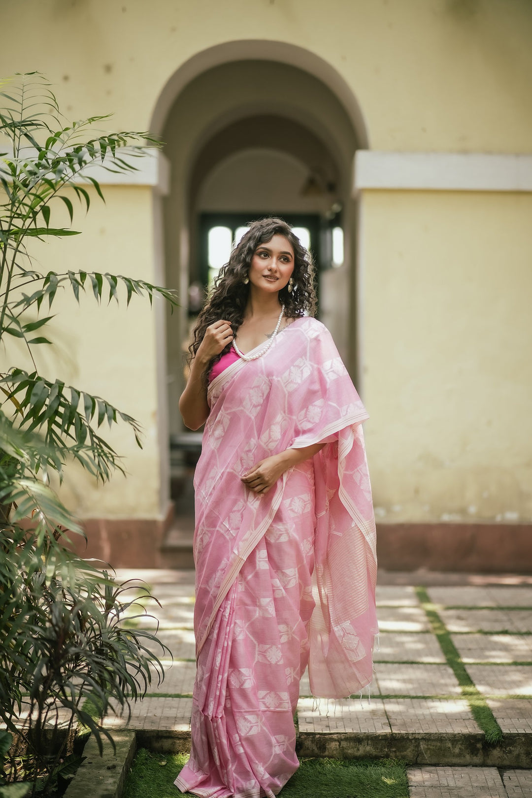 Flury’s Strawberry – Pastel Pink Handloom Jamdani Saree