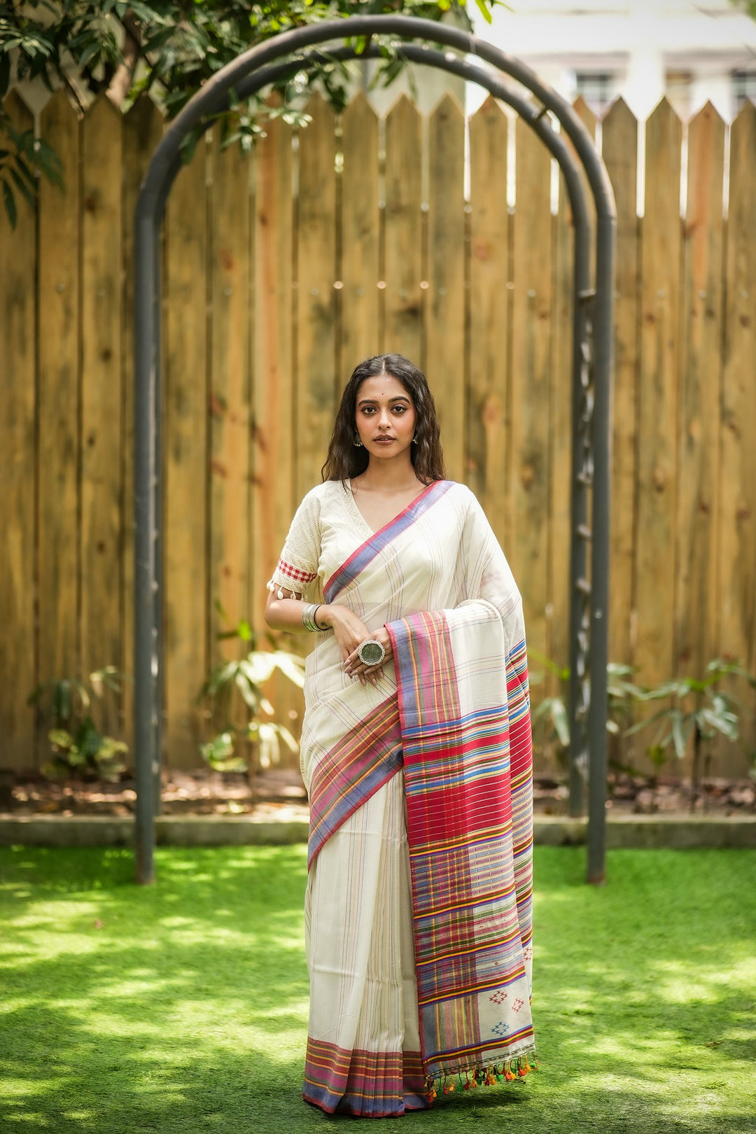 Threaded Tales: Kutch Weave on Handloom Cotton