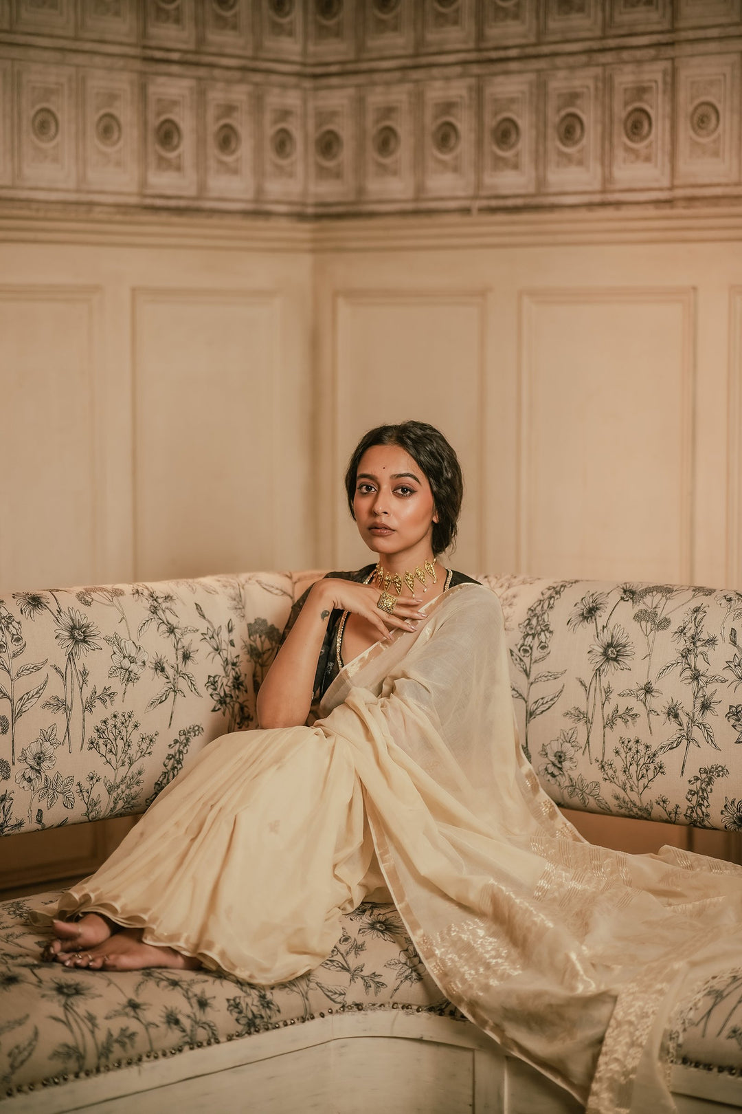 Swarna Katha: Gold Toned Handwoven Cotton Jamdani Saree