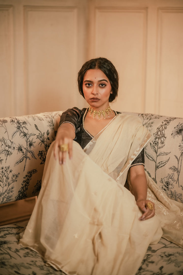 Swarna Katha: Gold Toned Handwoven Cotton Jamdani Saree
