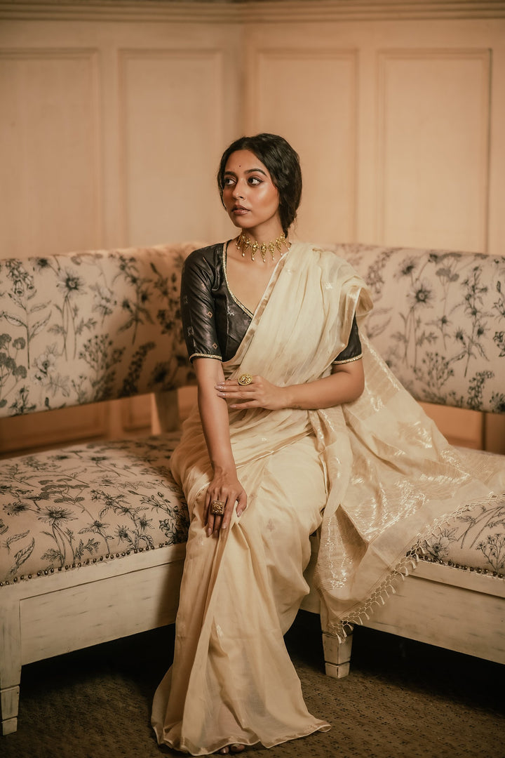 Swarna Katha: Gold Toned Handwoven Cotton Jamdani Saree