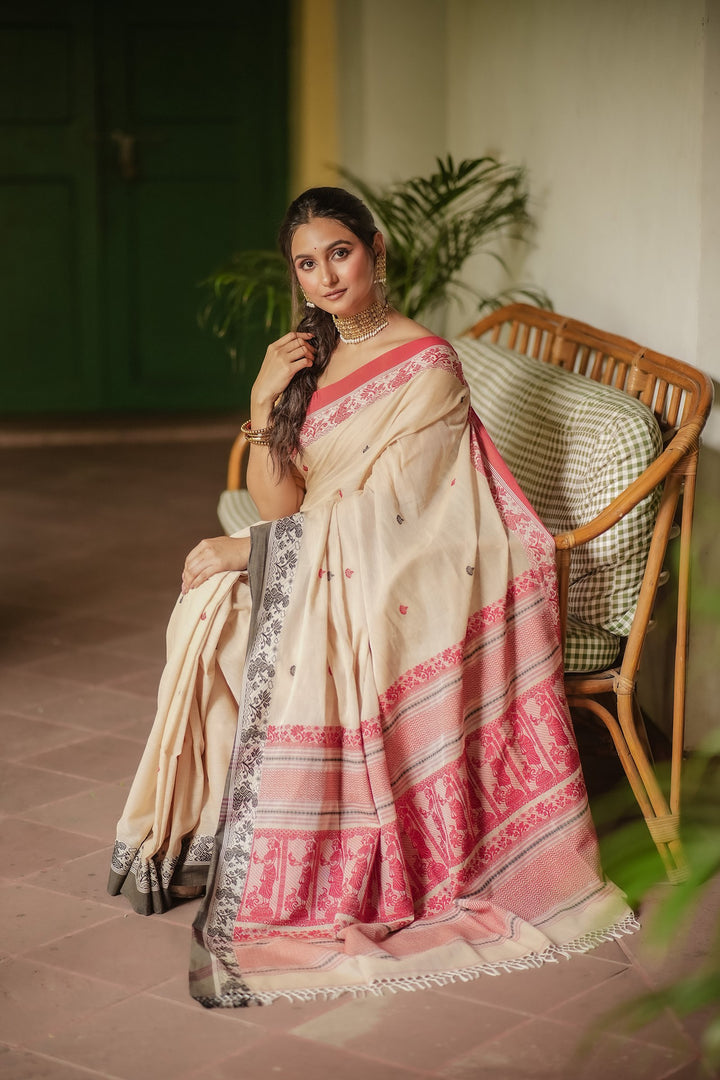 Tant Katha: Lal Kalo Ganga Jamuna Handwoven Cotton Baluchari Saree
