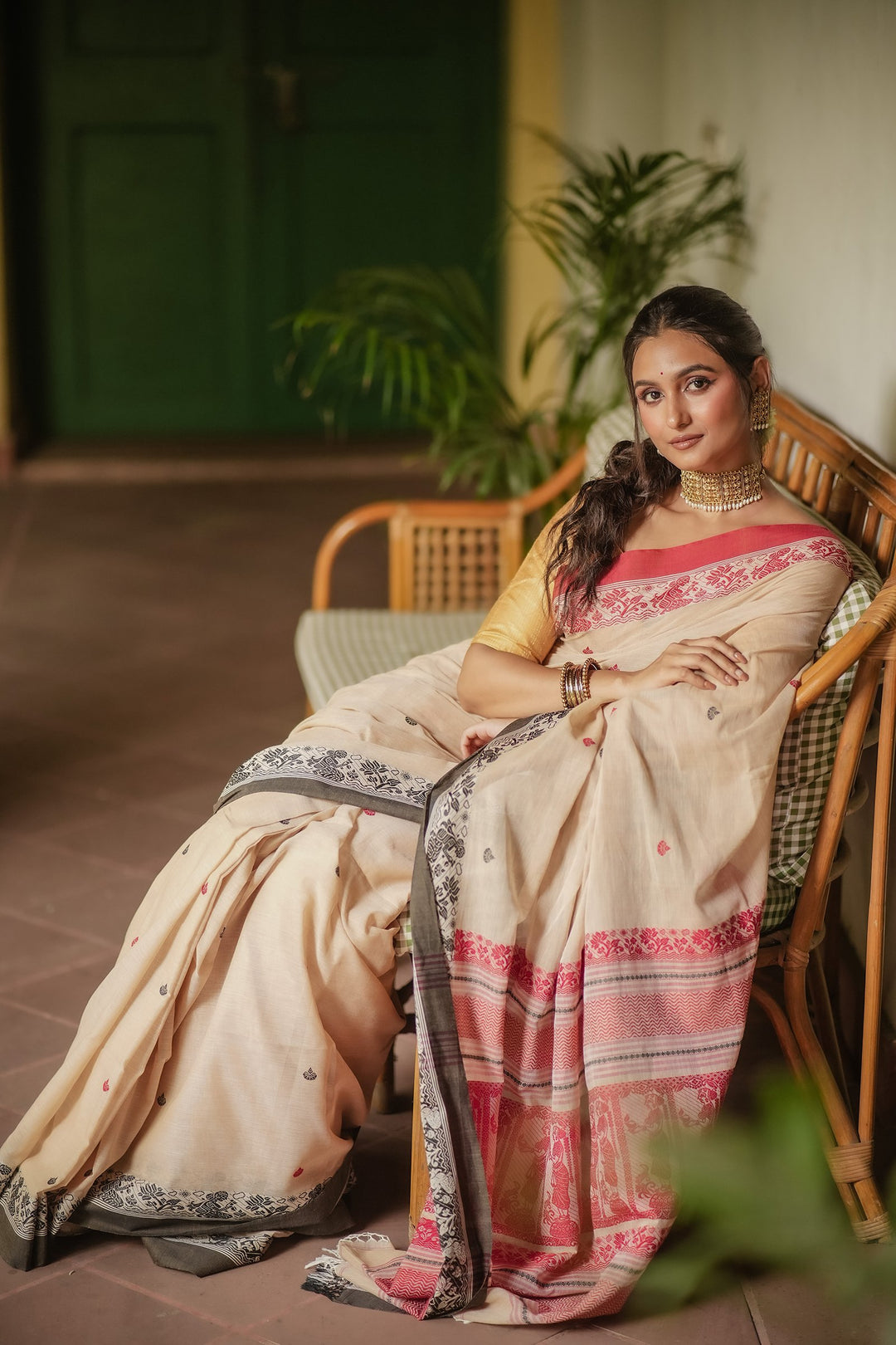 Tant Katha: Lal Kalo Ganga Jamuna Handwoven Cotton Baluchari Saree
