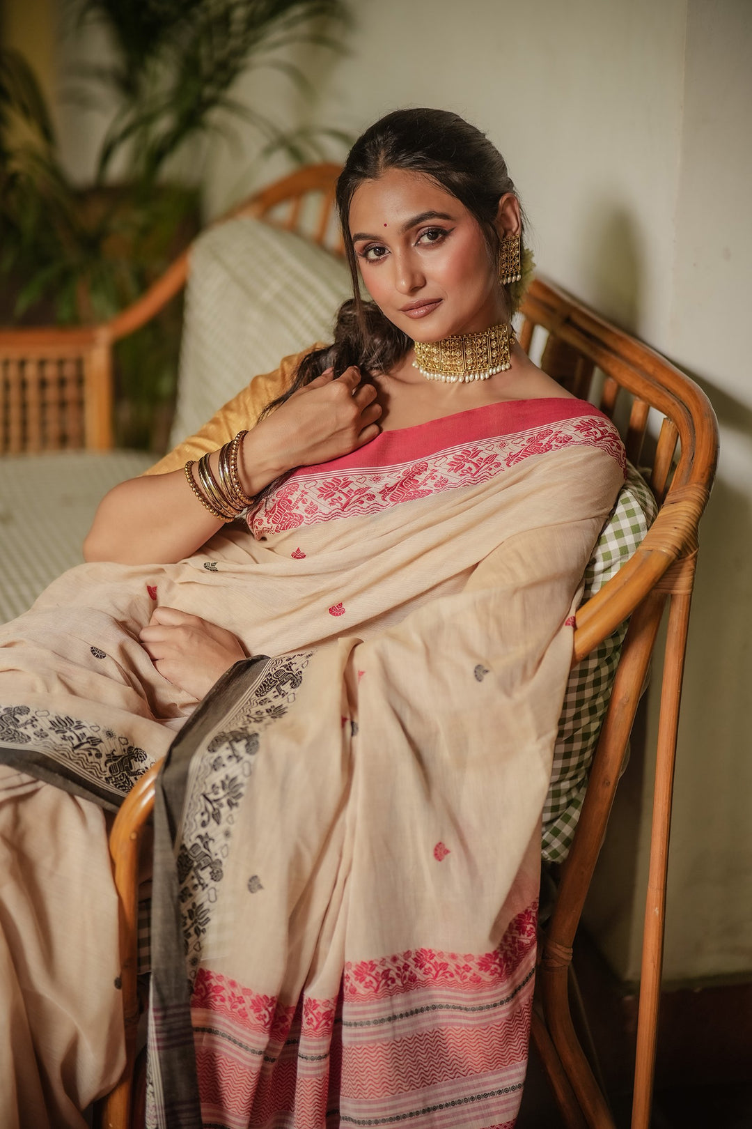 Tant Katha: Lal Kalo Ganga Jamuna Handwoven Cotton Baluchari Saree