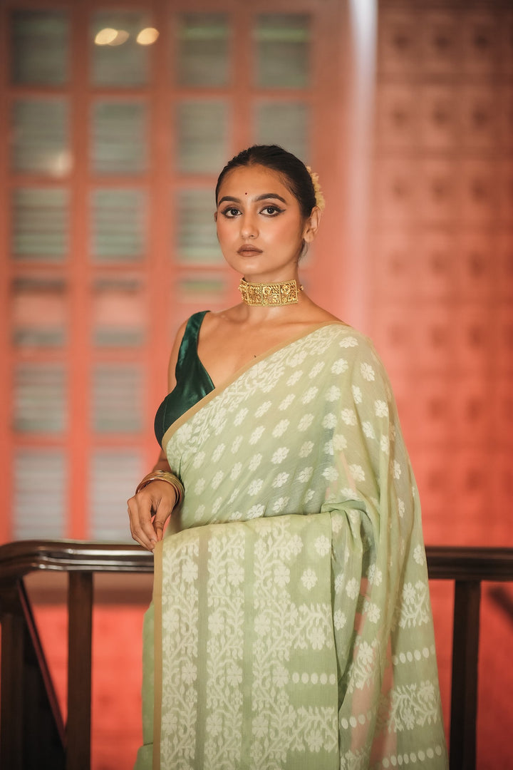 Pista Pearl: Handwoven Green Jamdani Cotton Mahapaar Saree