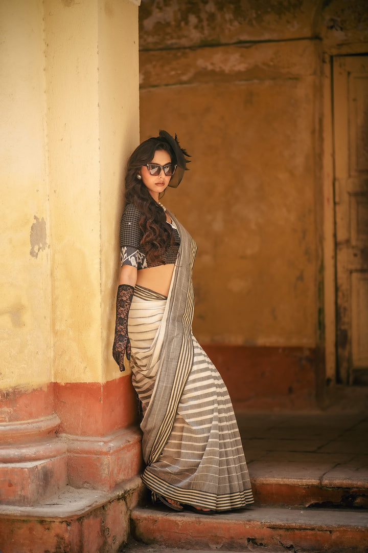 Sada Kalo Tussar Striped Cotton Handloom Saree