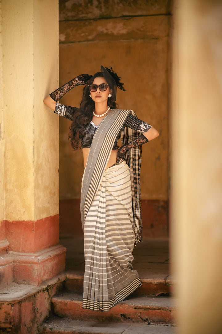 Sada Kalo Tussar Striped Cotton Handloom Saree