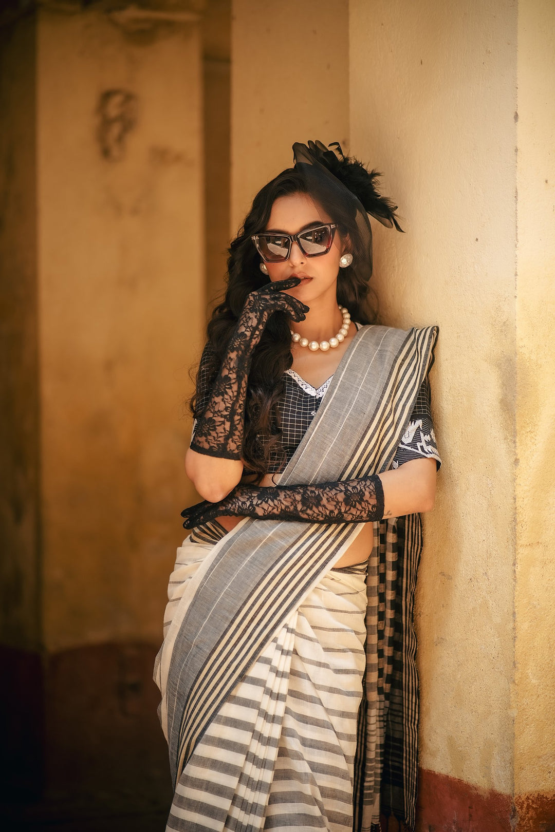Sada Kalo Tussar Striped Cotton Handloom Saree