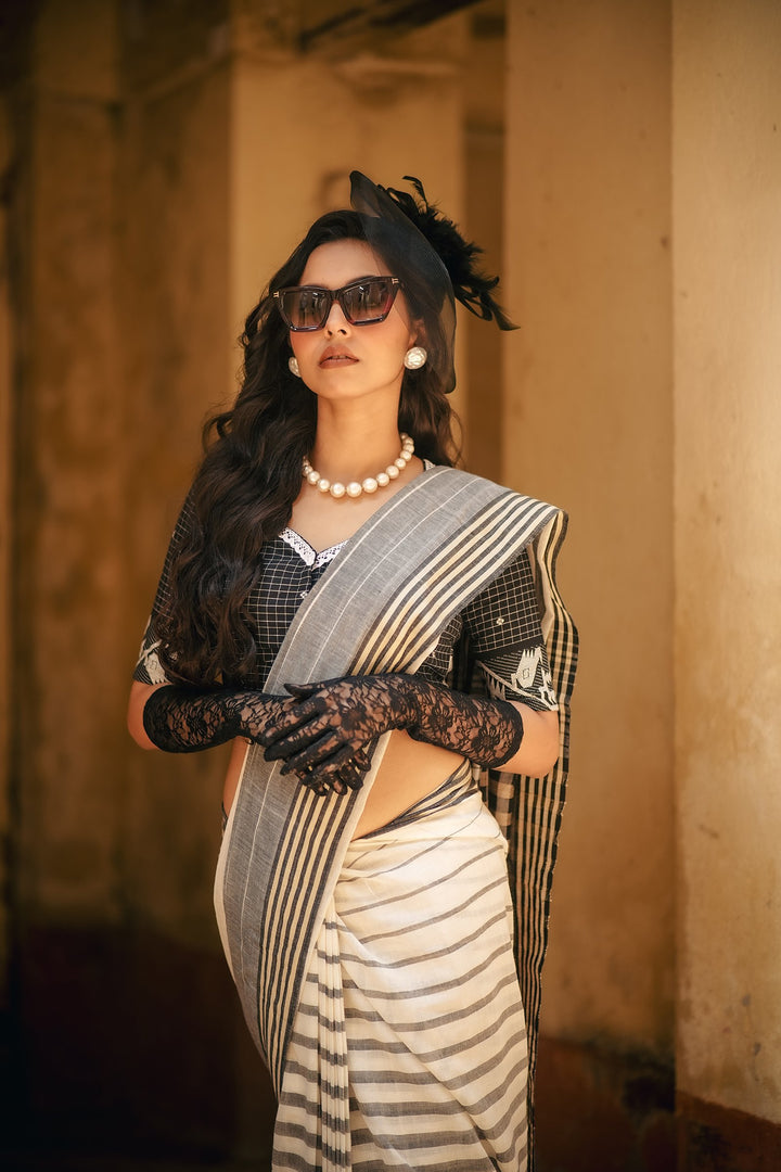 Sada Kalo Tussar Striped Cotton Handloom Saree