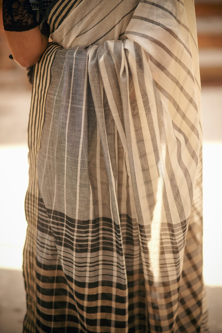 Sada Kalo Tussar Striped Cotton Handloom Saree