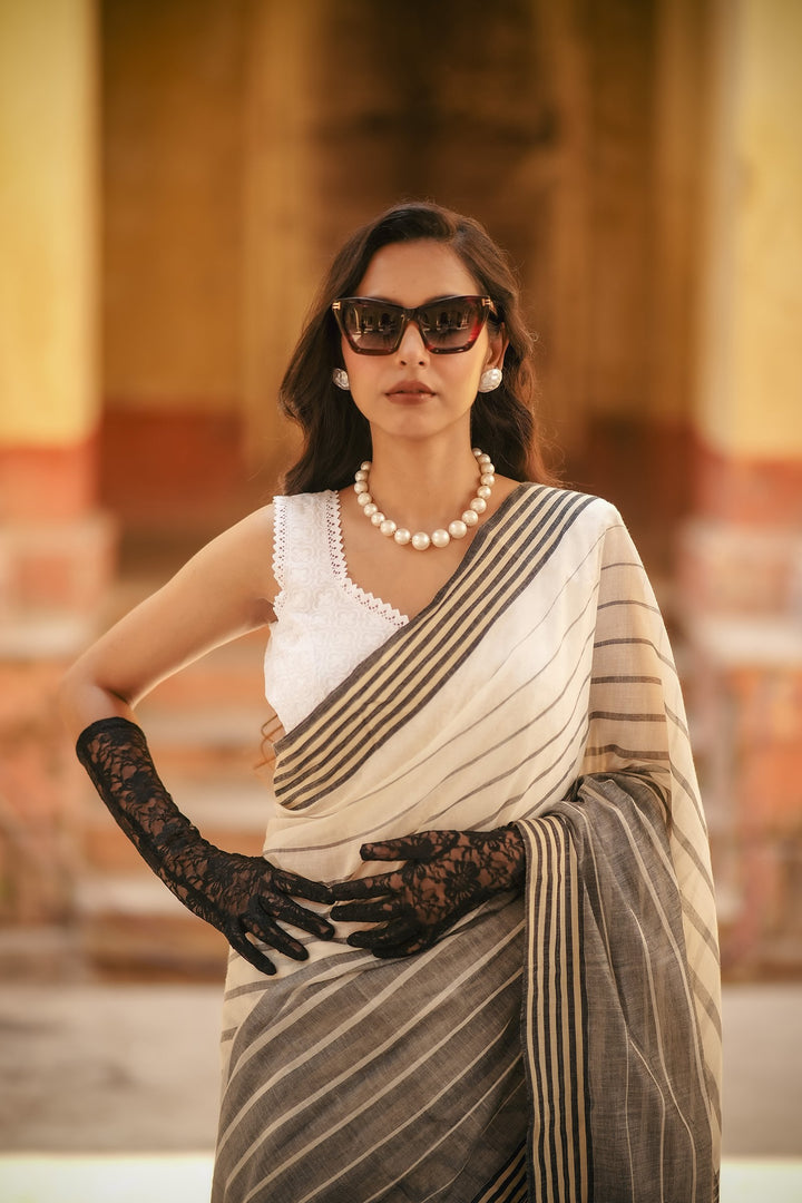 Floral Lace White Embroidery Sleeveless Blouse