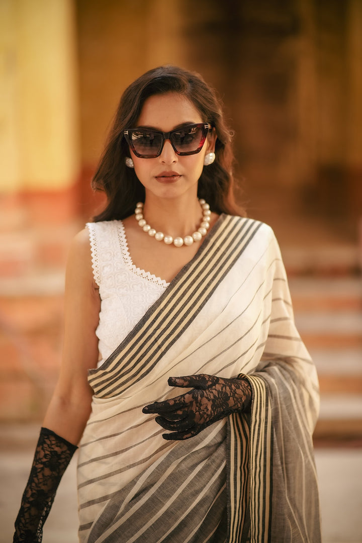 Floral Lace White Embroidery Sleeveless Blouse