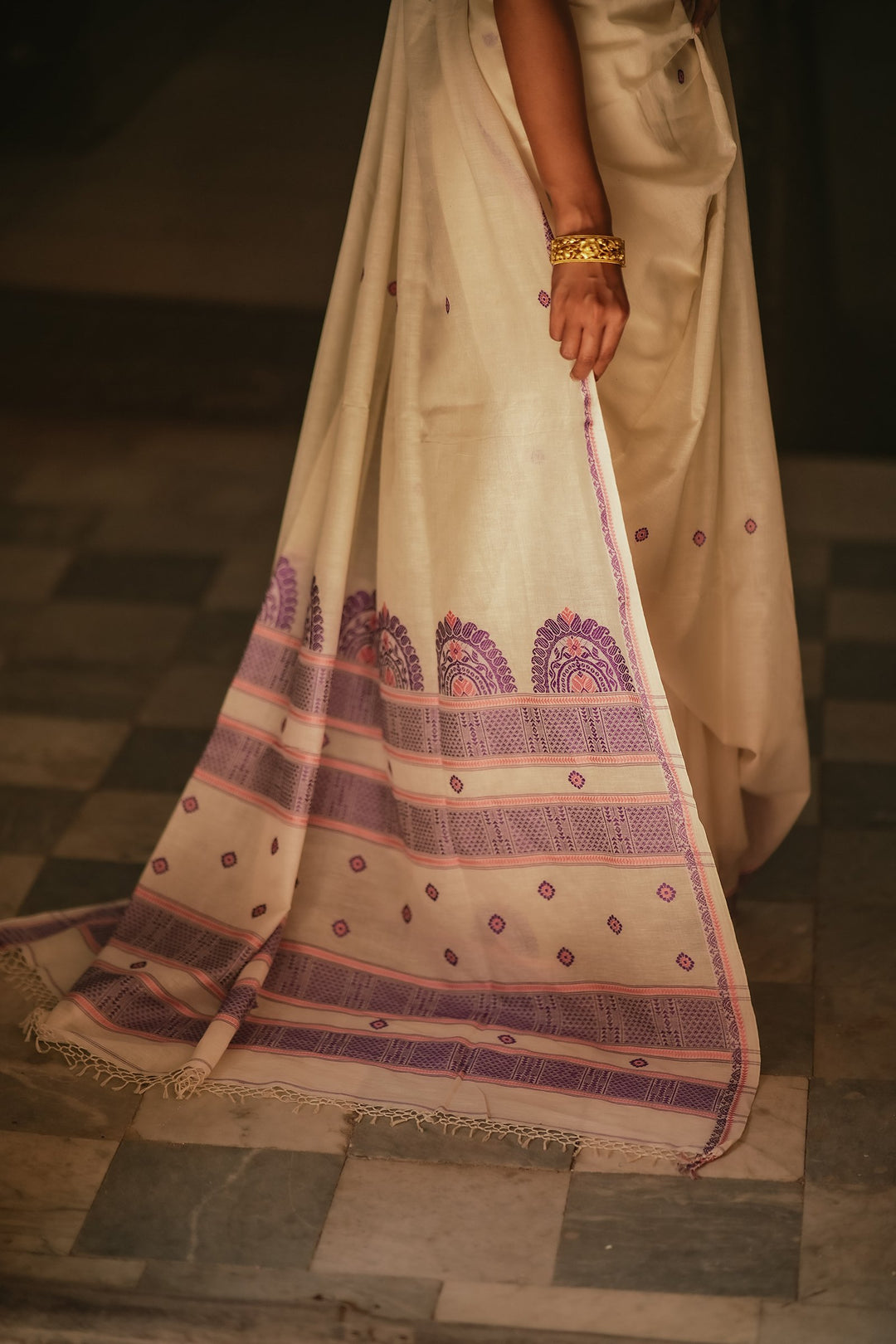 Handwoven Chalchitra Pink Purple Jamdani Saree in White base