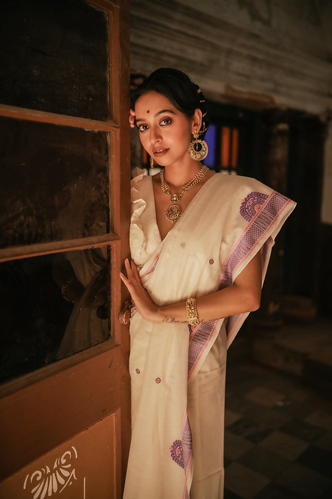 Handwoven Chalchitra Pink Purple Jamdani Saree in White base