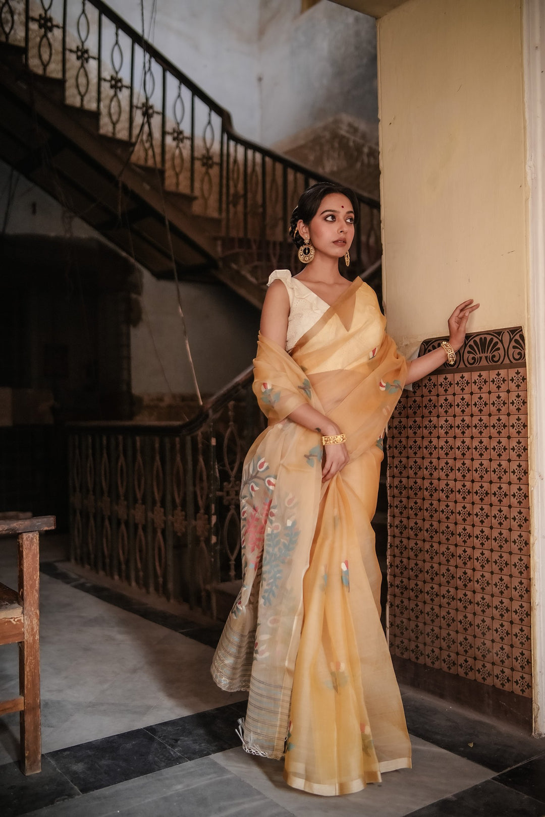 Golden Muslin Jamdani with Handwoven Floral Motifs Saree