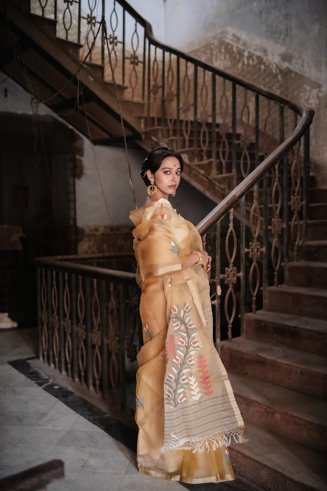 Golden Muslin Jamdani with Handwoven Floral Motifs Saree