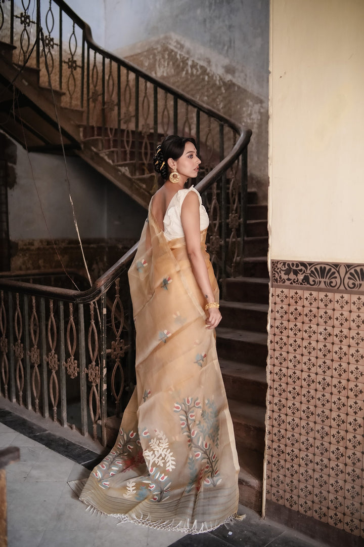 Golden Muslin Jamdani with Handwoven Floral Motifs Saree
