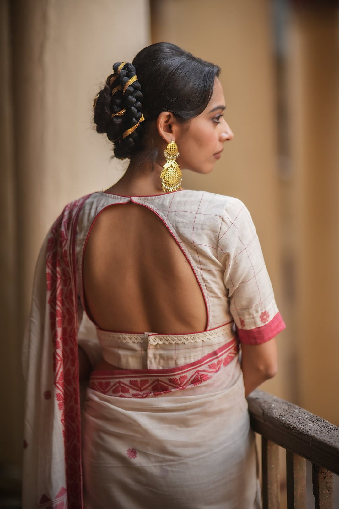 Elite Handwoven White Red Floral Check Jamdani Blouse with Lace