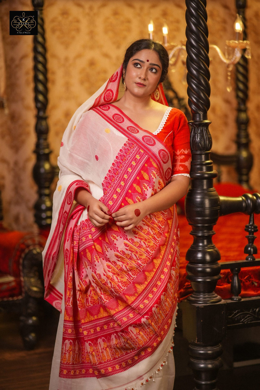 Bonedi Collection – Trinetra Lal Sada Mahapar Jamdani