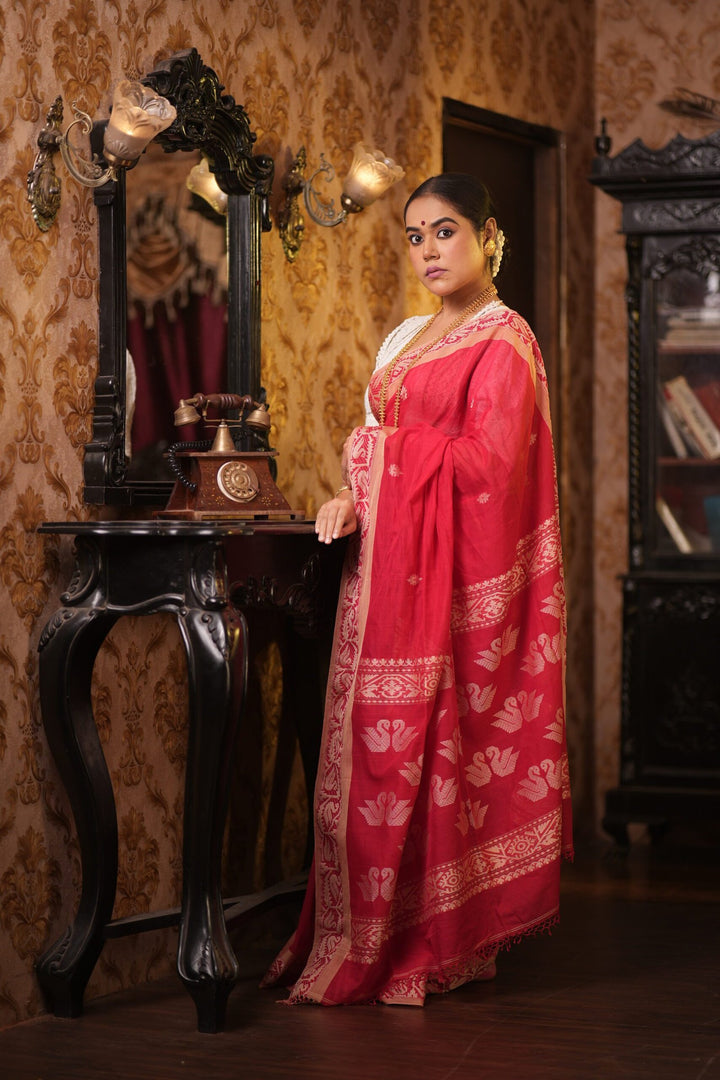 Soudamini - Lal Sada Haansh Jamdani Saree