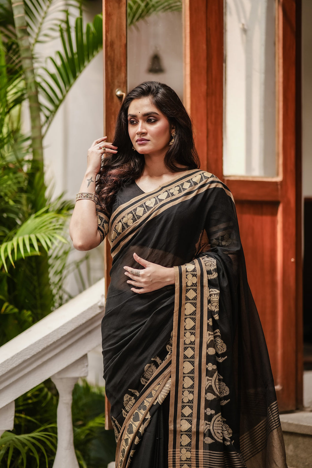 Tasher Desh Black Putul Jamdani Saree