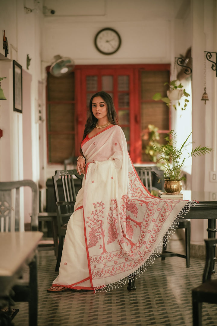 Lal Sada Mayur Pankhi Jamdani Saree