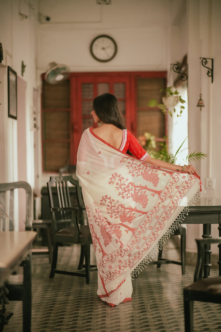 Lal Sada Mayur Pankhi Jamdani Saree