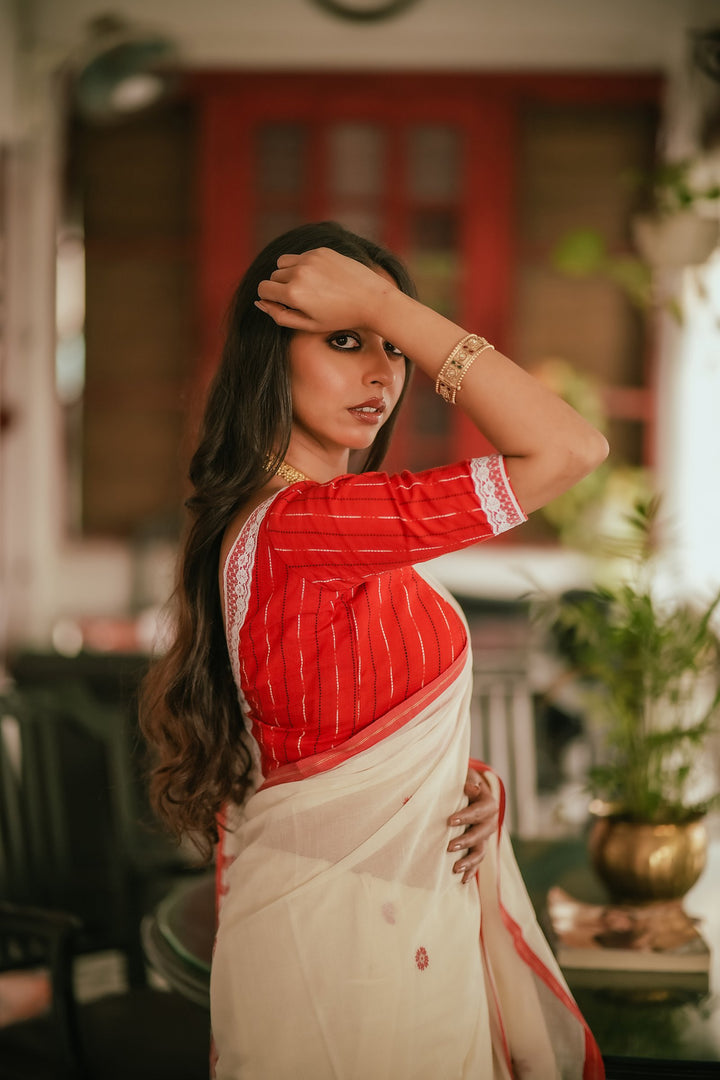 Lal Sada Mayur Pankhi Jamdani Saree